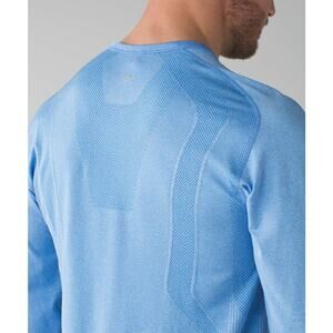 Retired Blue Lululemon Men’s Sz Large Metal Vent Long Sleeve T-Shirt Activewear